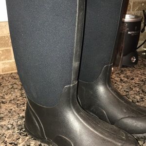 Bogs - woman’s waterproof boots